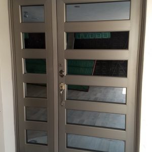 PUERTAS BAJO MEDIDA