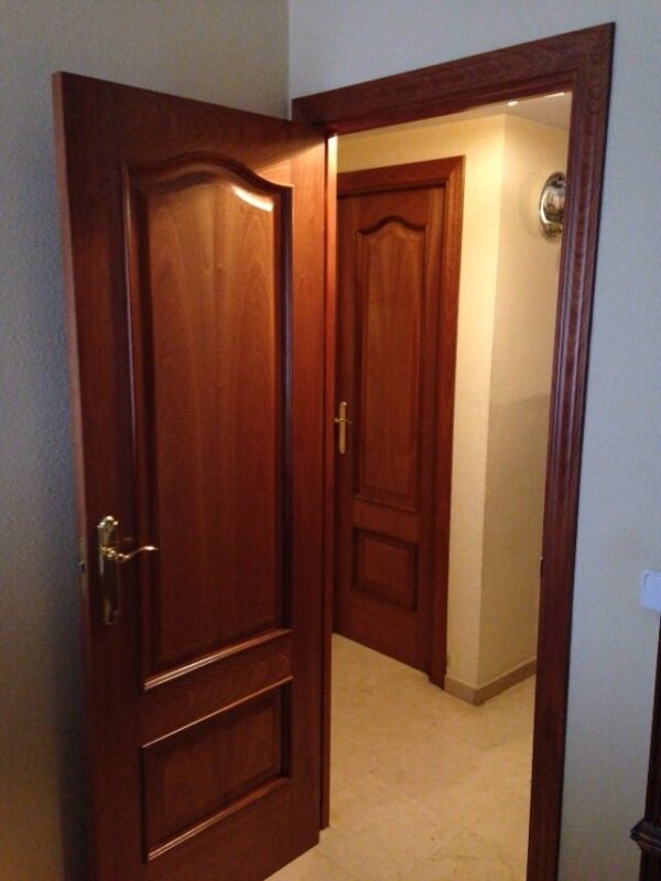 PUERTAS - Imagen 2
